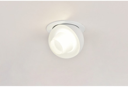 Точечный светильник Mantova OML-103009-08 Omnilux